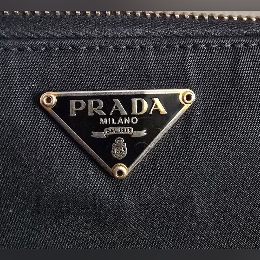 Prada Guc Tessuto Nylon Zippy Wallet - Picture 10 of 10